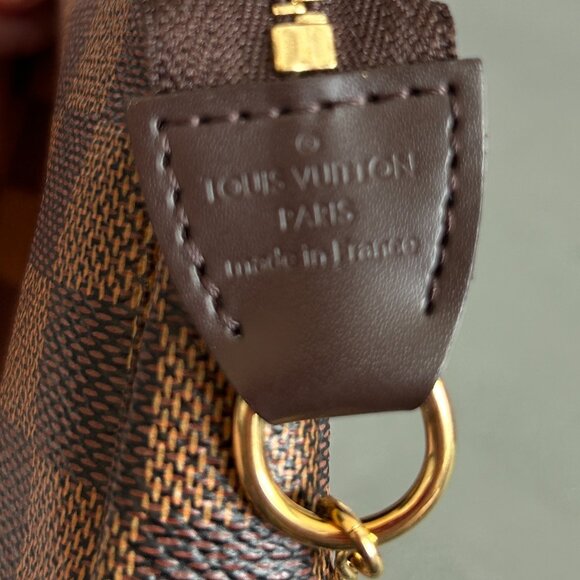Louis Vuitton Mini Pochette Damier Ebene - Picture 4 of 7